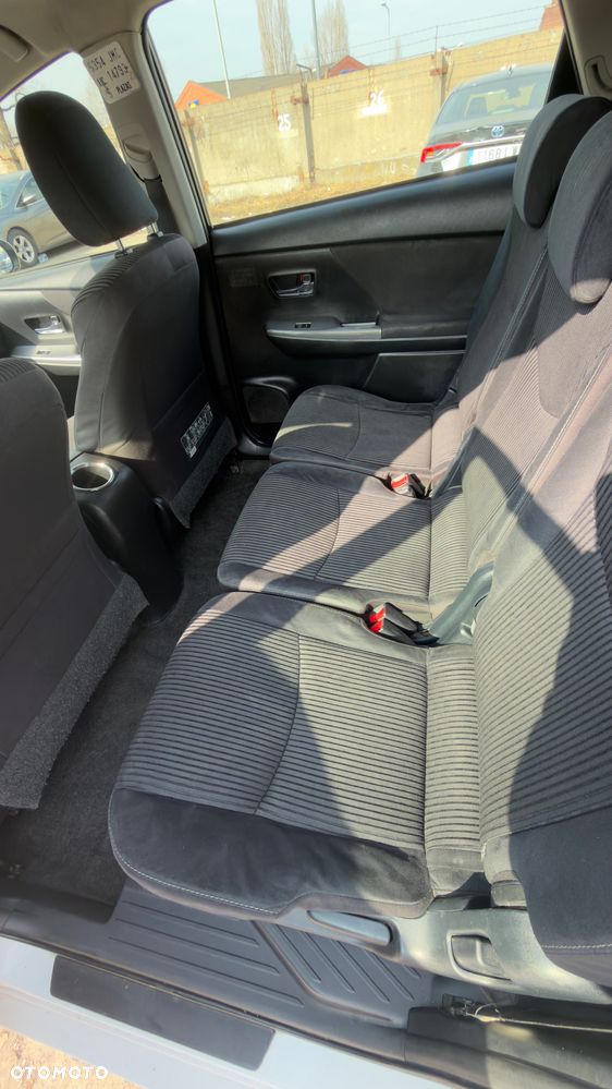 Toyota Prius+ (Hybrid) Comfort - 8