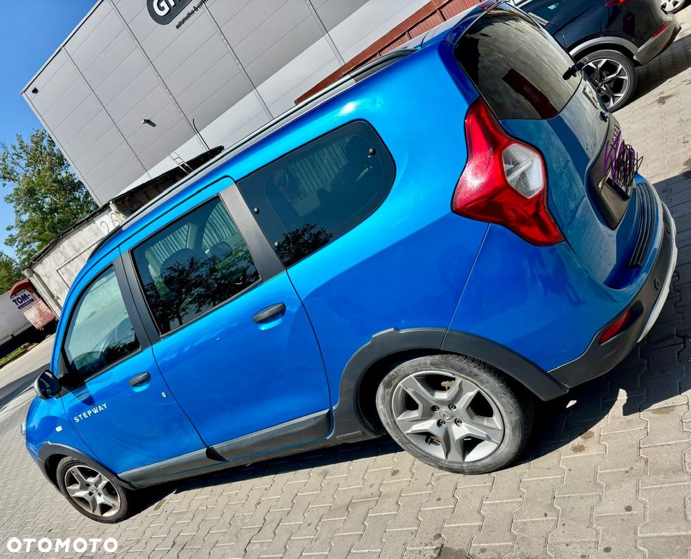 Dacia Lodgy 1.6 SCe Stepway S&S - 4