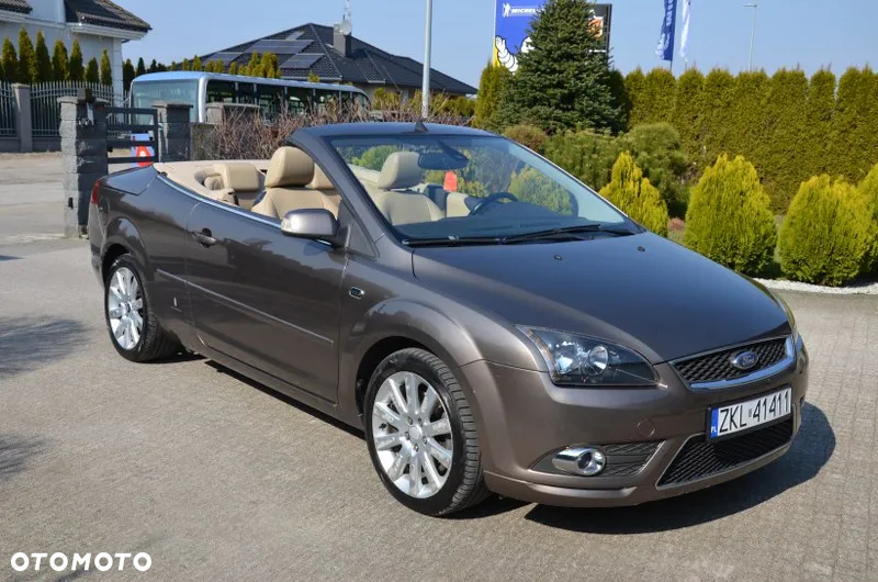 Ford Focus Coupe-Cabriolet 2.0 TDCi DPF Titanium - 14