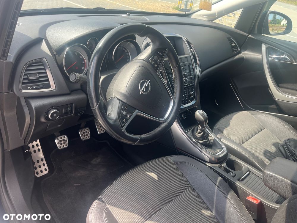 Opel Astra 1.4 Turbo Cosmo - 19
