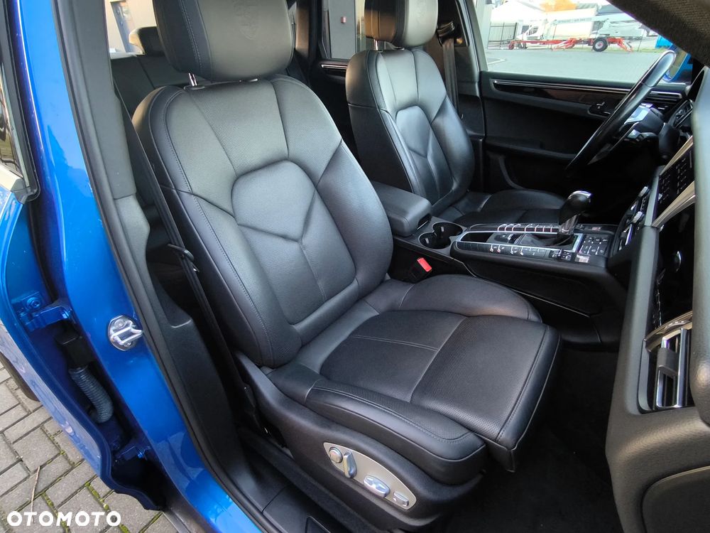 Porsche Macan - 26