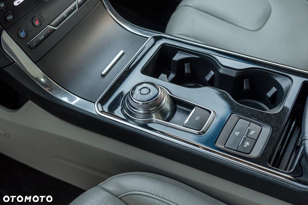 Ford Edge 2.0 EcoBlue Bi-Turbo 4x4 Titanium - 11