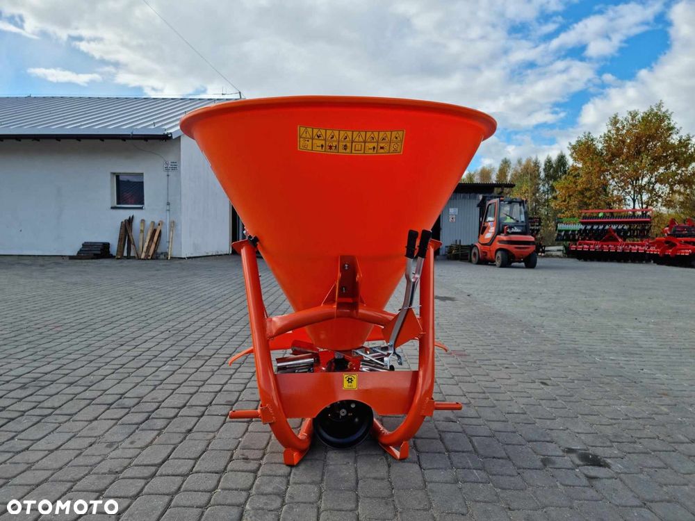 Posypywarka solarko piaskarka do ciągnika - 4