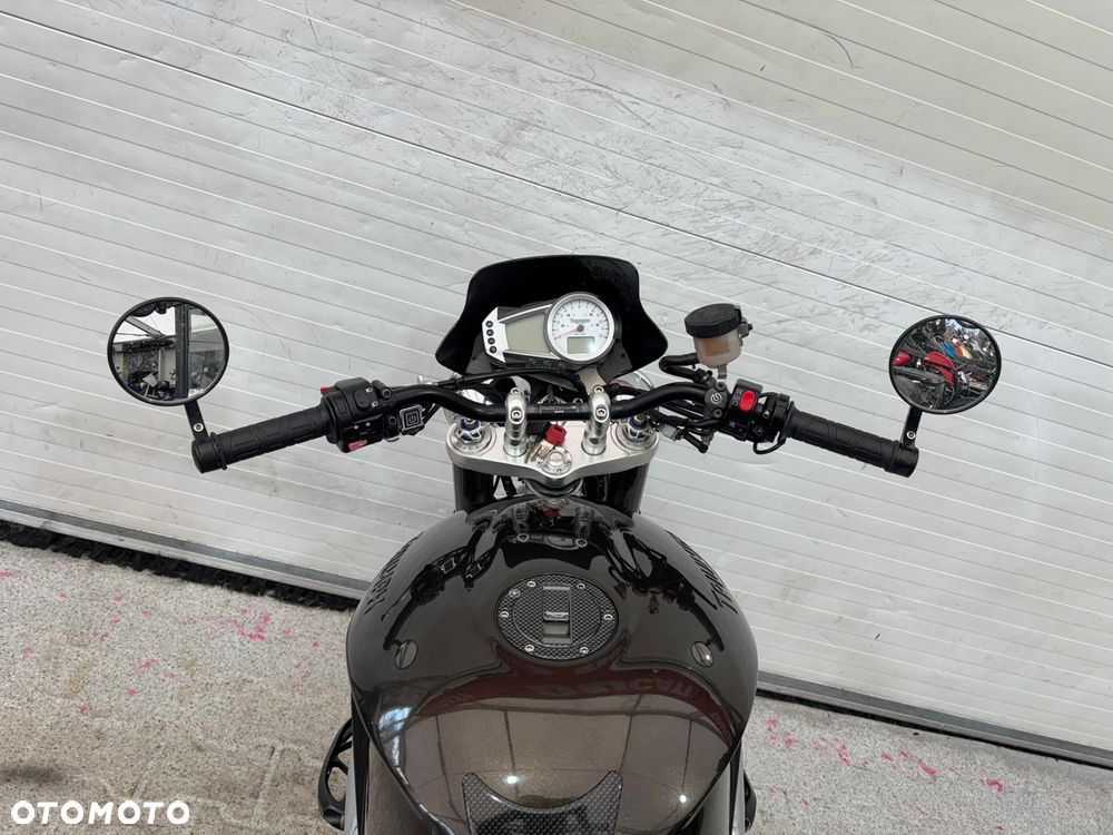 Triumph Speed Triple - 28