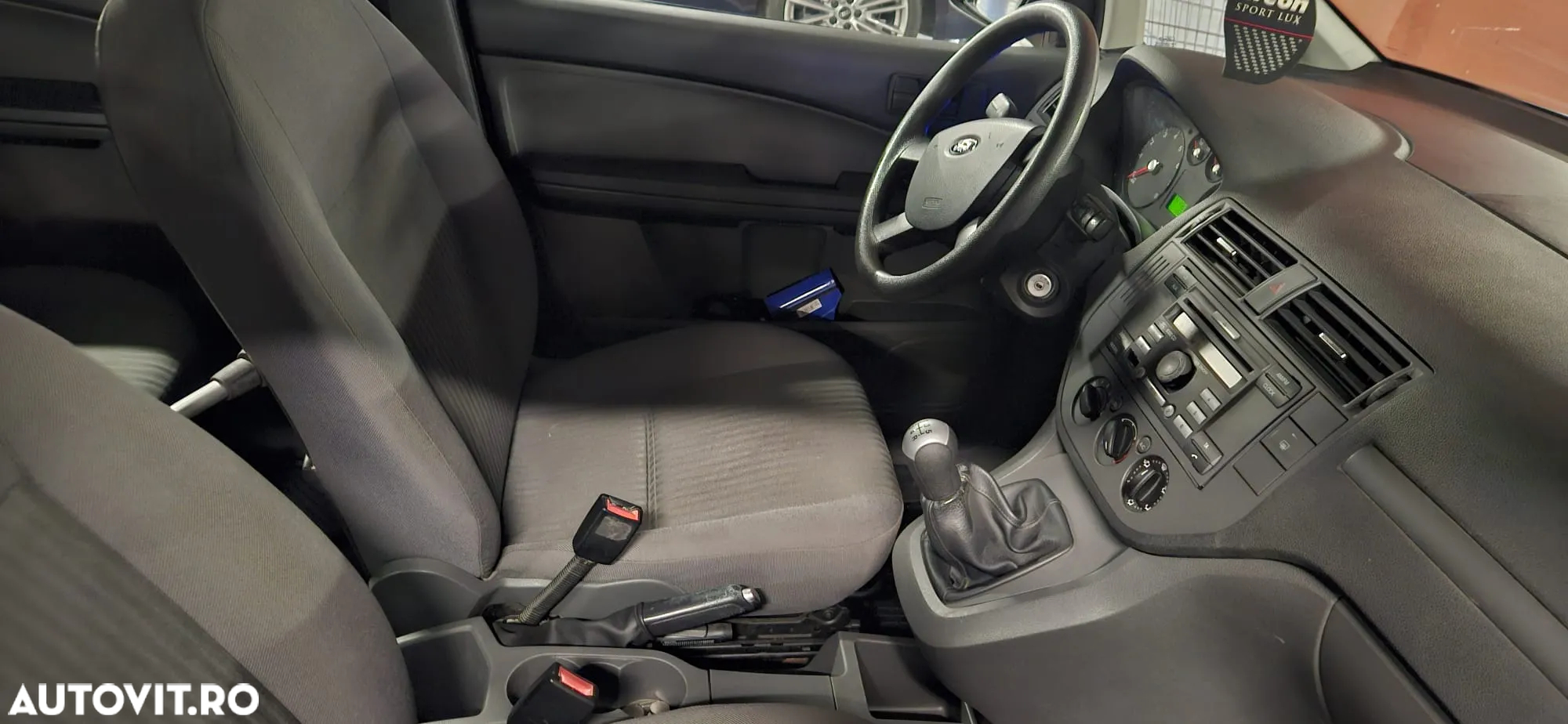Ford C-Max - 12