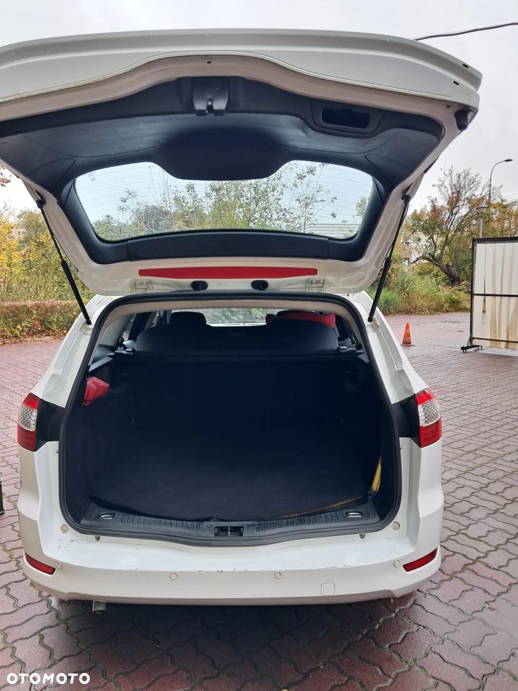 Ford Mondeo 2.0 Titanium - 17