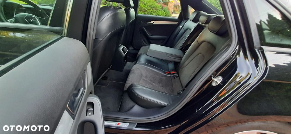 Audi A4 Limousine - 22
