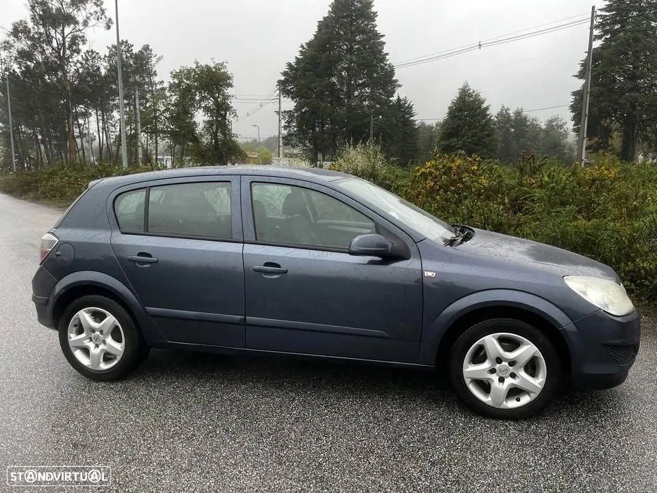Opel Astra 1.3 CDTi Enjoy EcoFLEX - 1