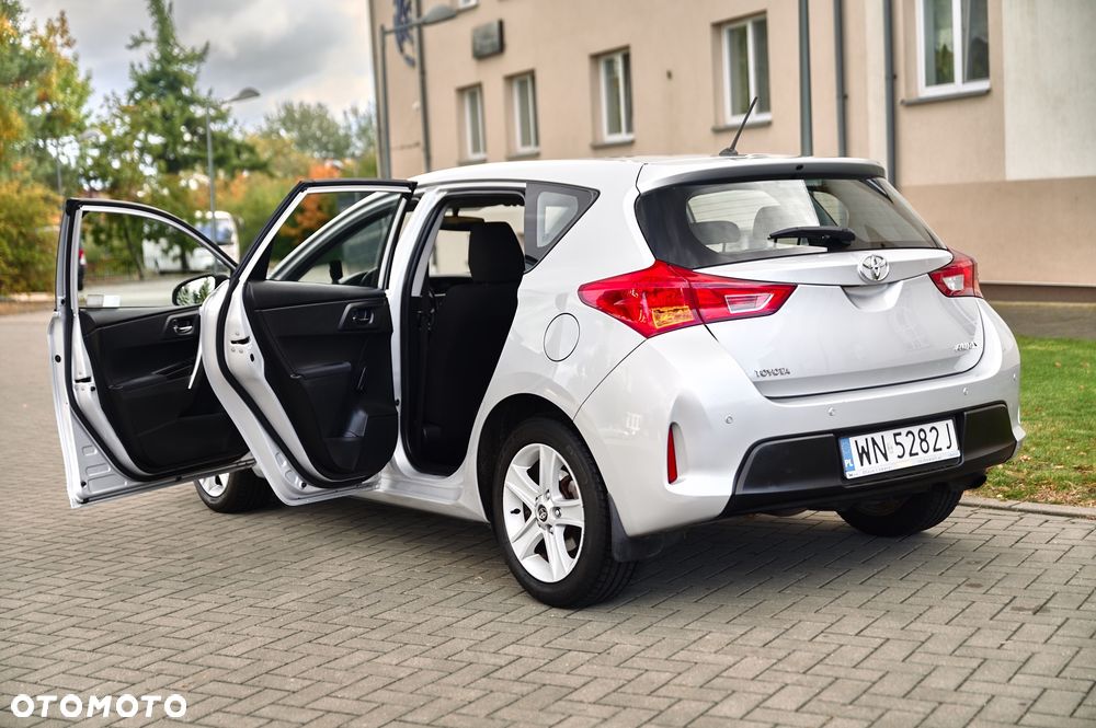 Toyota Auris 1.6 Dynamic - 27