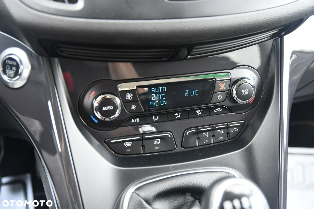 Ford Kuga - 31
