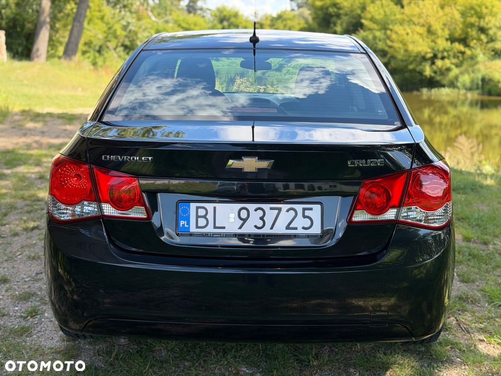 Chevrolet Cruze 1.8 LT+ - 9