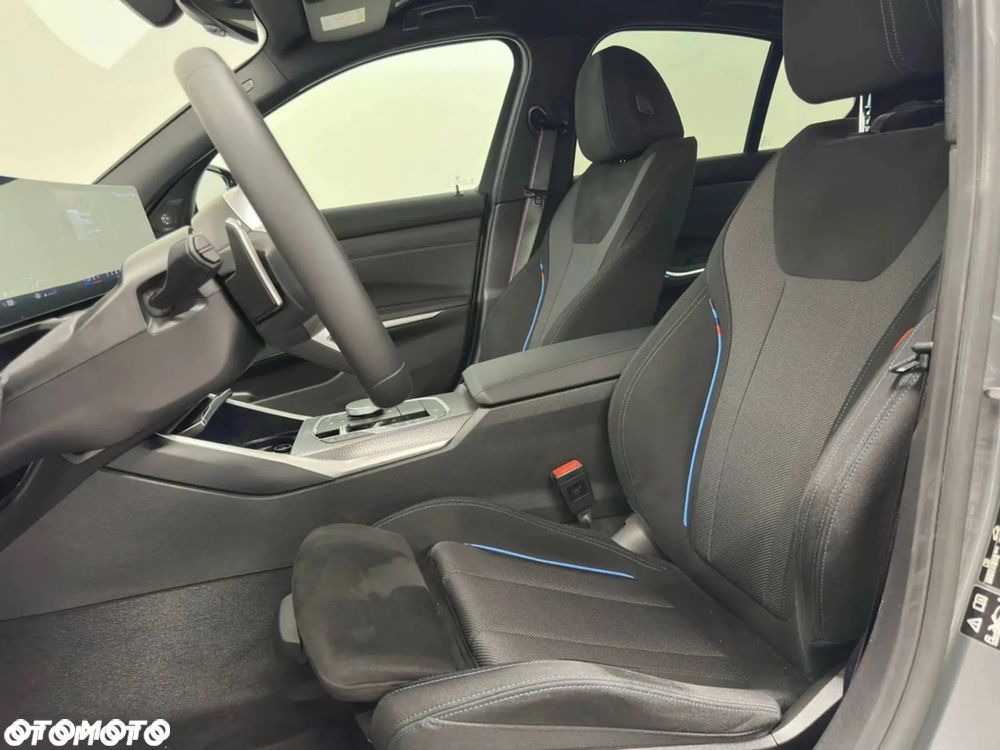 BMW Seria 3 330i xDrive M Sport - 4