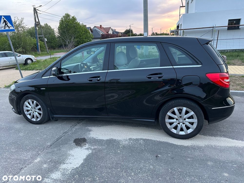 Mercedes-Benz Klasa B 180 BlueEFFICIENCY Edition Style - 23