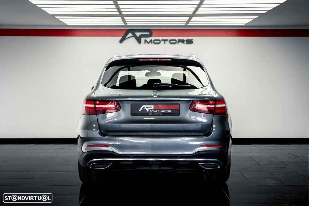 Mercedes-Benz GLC 220 d 4Matic 9G-TRONIC AMG Line - 11