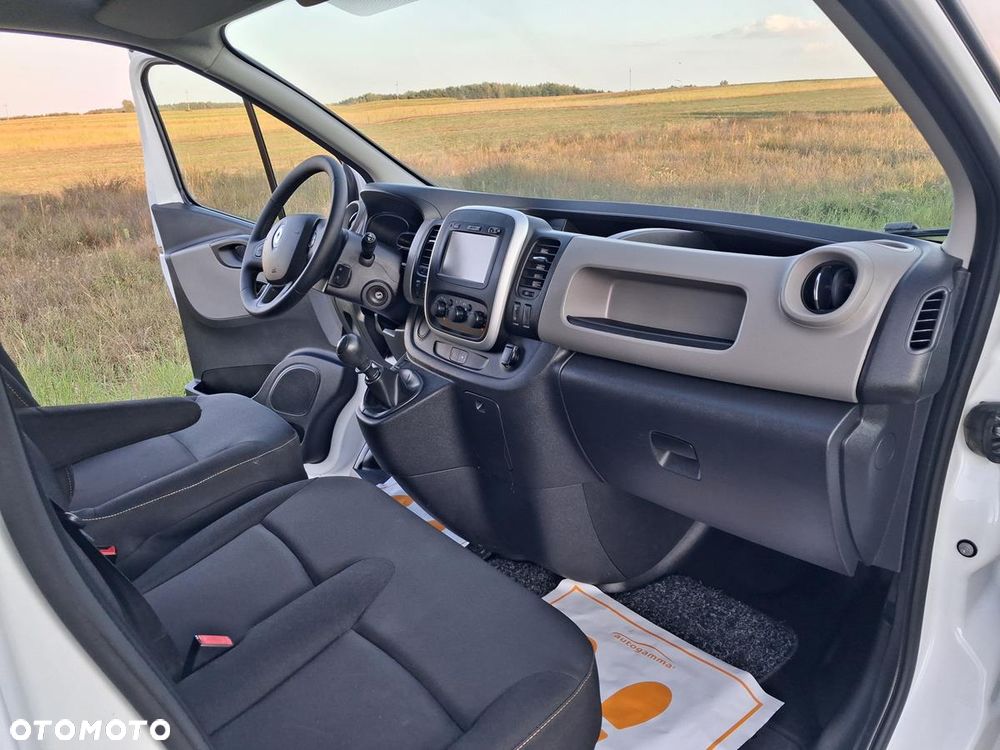 Renault Trafic - 25