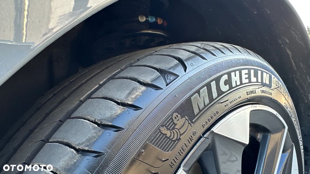 Peugeot 308 1.2 PureTech Allure Pack S&S EAT8 - 26