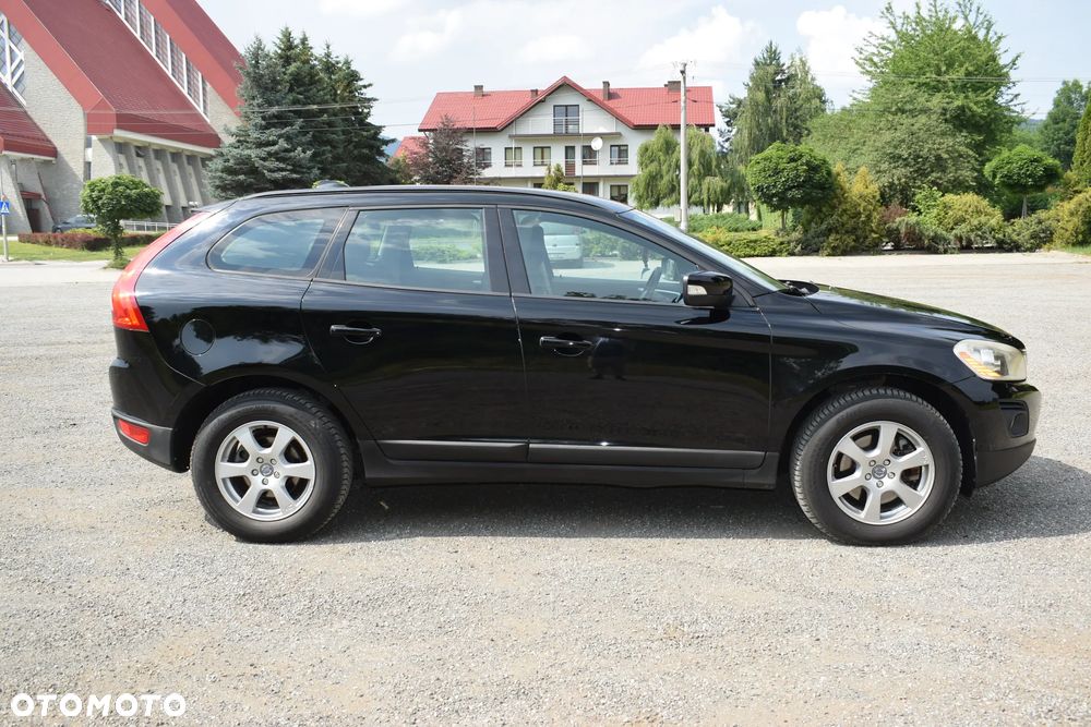 Volvo XC 60 2.4D Momentum - 4
