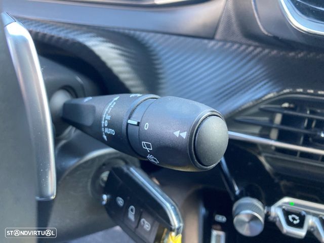 Peugeot 2008 BlueHDi 130 EAT8 Allure - 19