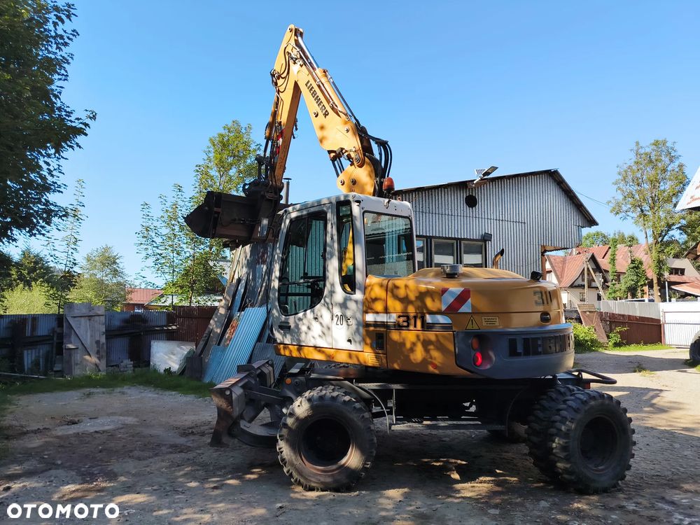 Liebherr A311 - 15