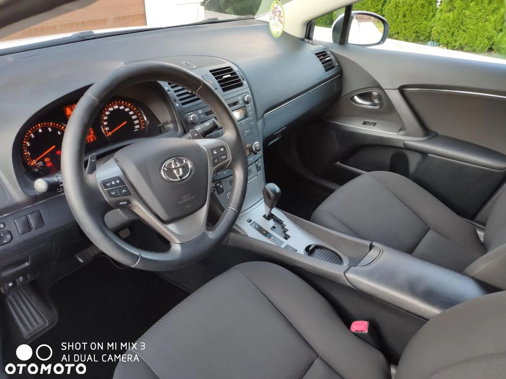 Toyota Avensis 2.0 Prestige EU5 MS - 13
