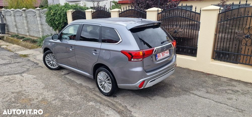 Mitsubishi Outlander 2.4 4WD Plug-In Hybrid Diamant - 4