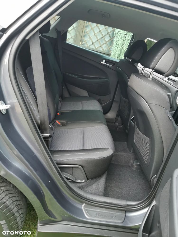 Hyundai Tucson 1.6 GDI BlueDrive Style 2WD - 24