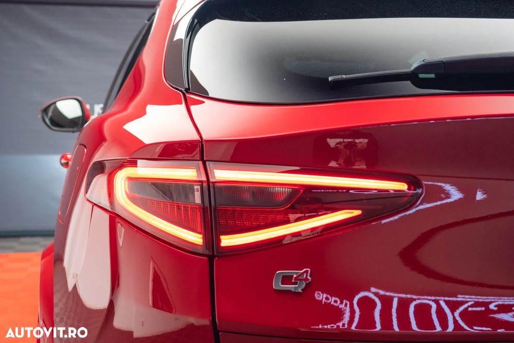 Alfa Romeo Stelvio V6 2.9 Bi-Turbo AT8-Q4 Quadrifoglio - 10