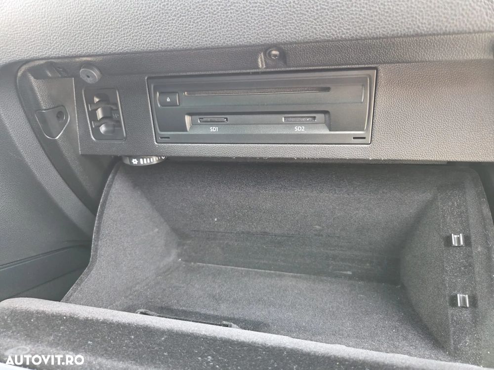 Volkswagen Passat 2.0 TDI SCR DSG Comfortline - 11