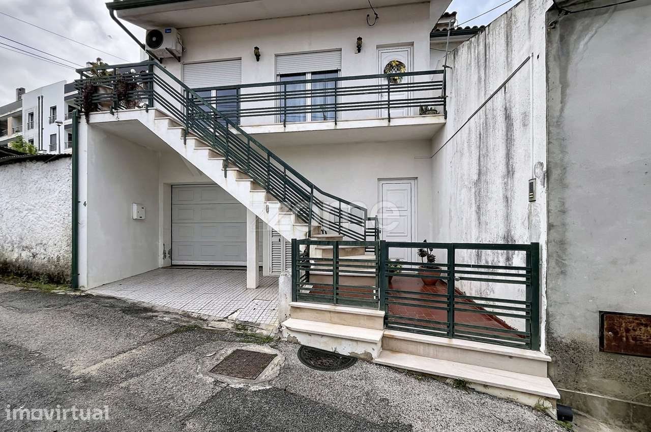 Moradias T4+2 localizada na Vila de Pereira | Oportunidade - Grande imagem: 2/55