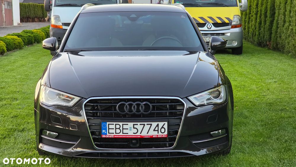 Audi A3 Sportback 2.0 TDI S tronic S line Sportpaket - 4