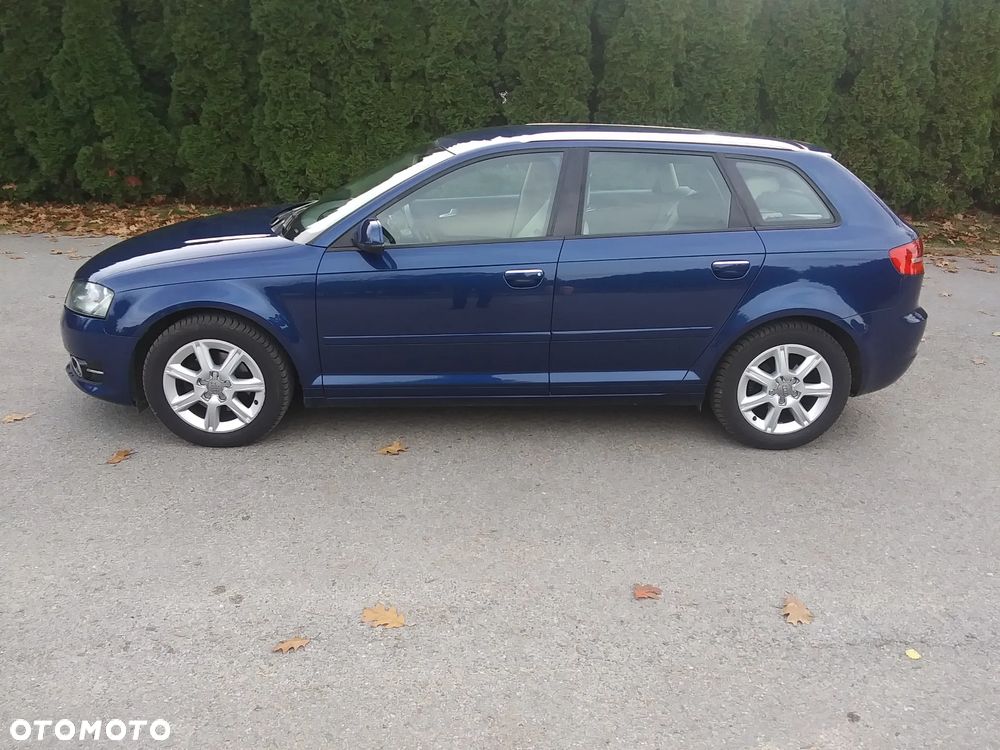 Audi A3 Sportback 2.0 TDI DPF Ambiente - 2