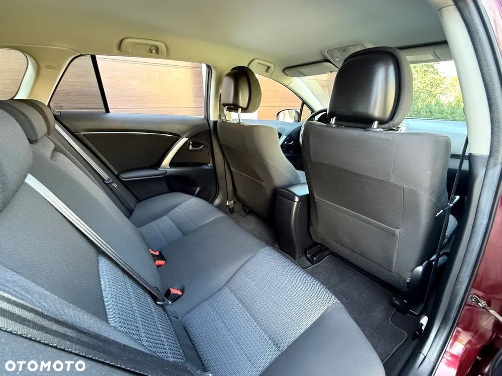 Toyota Avensis 1.8 Sol - 22
