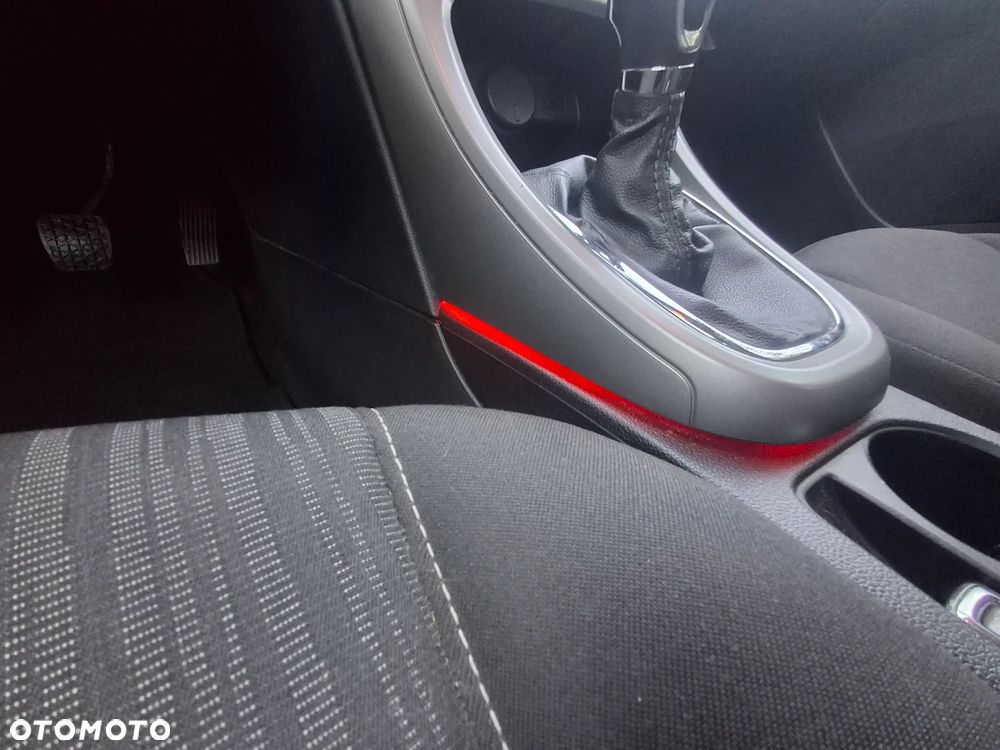 Opel Astra 1.4 Turbo - 18