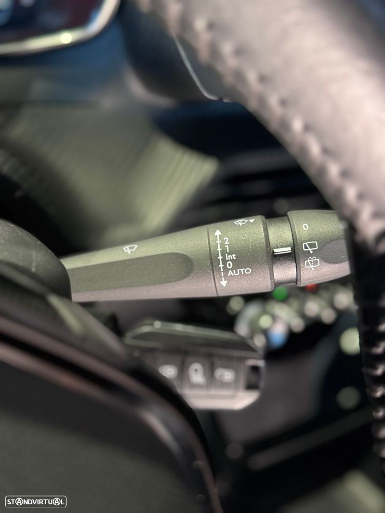 Peugeot 2008 1.2 PureTech Allure Pack - 35