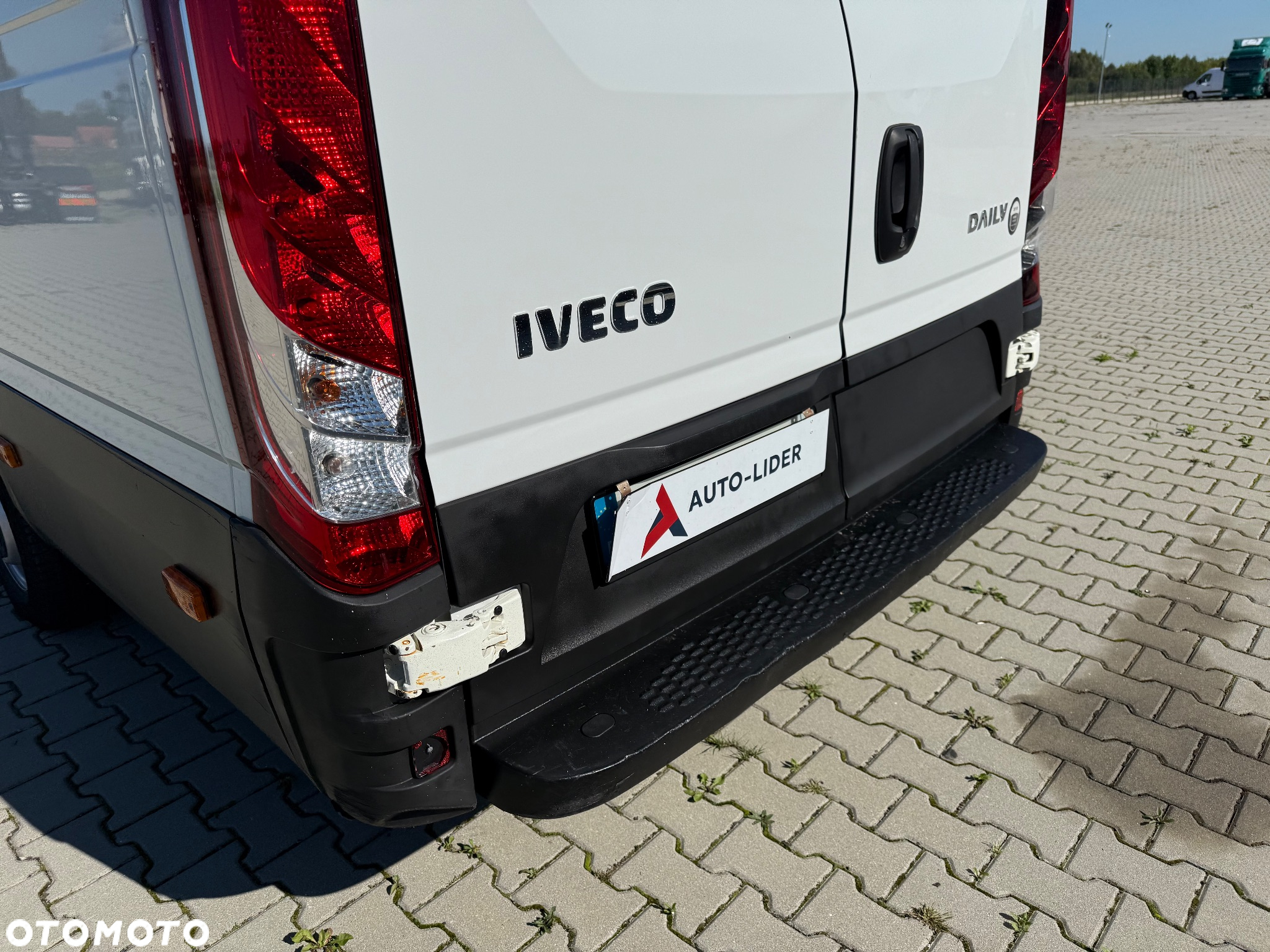 Iveco DAILY 35S15 / L4H3 / 3.0 150 KM / BLASZAK / BAGAŻNIK DACHOWY / Z FRANCJI / STAN BDB / / / - 13