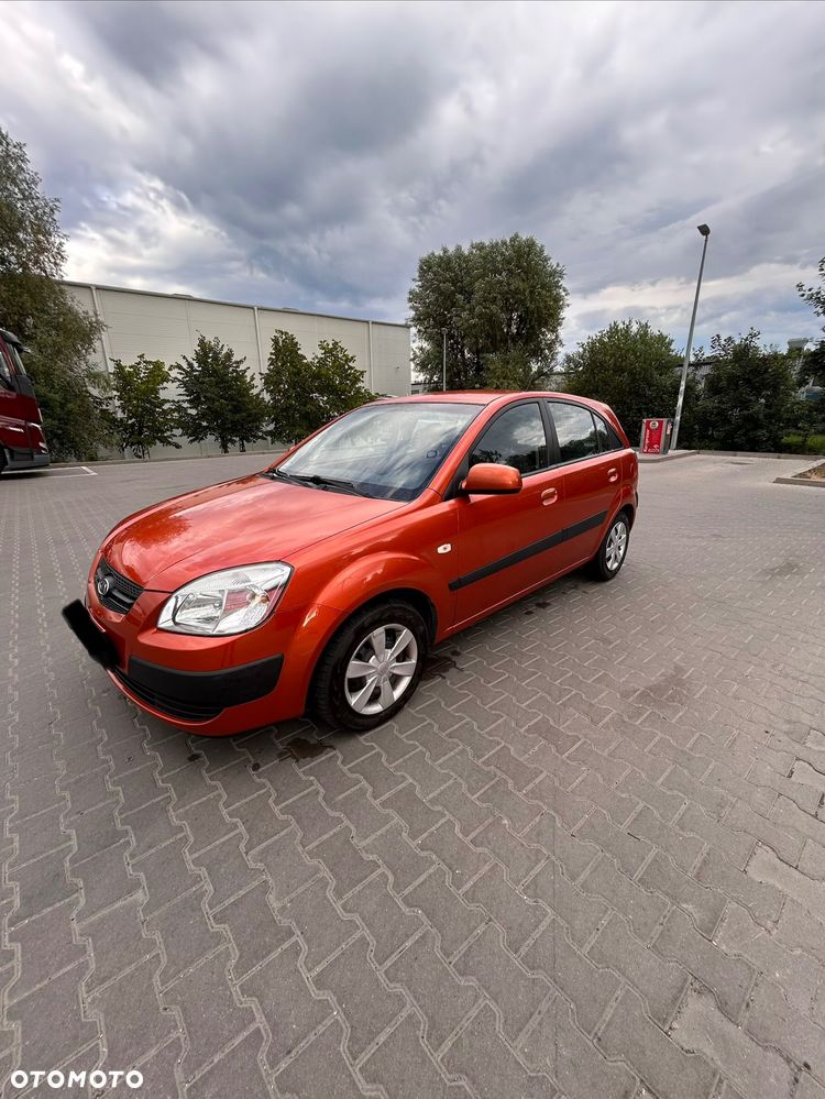 Kia Rio - 1