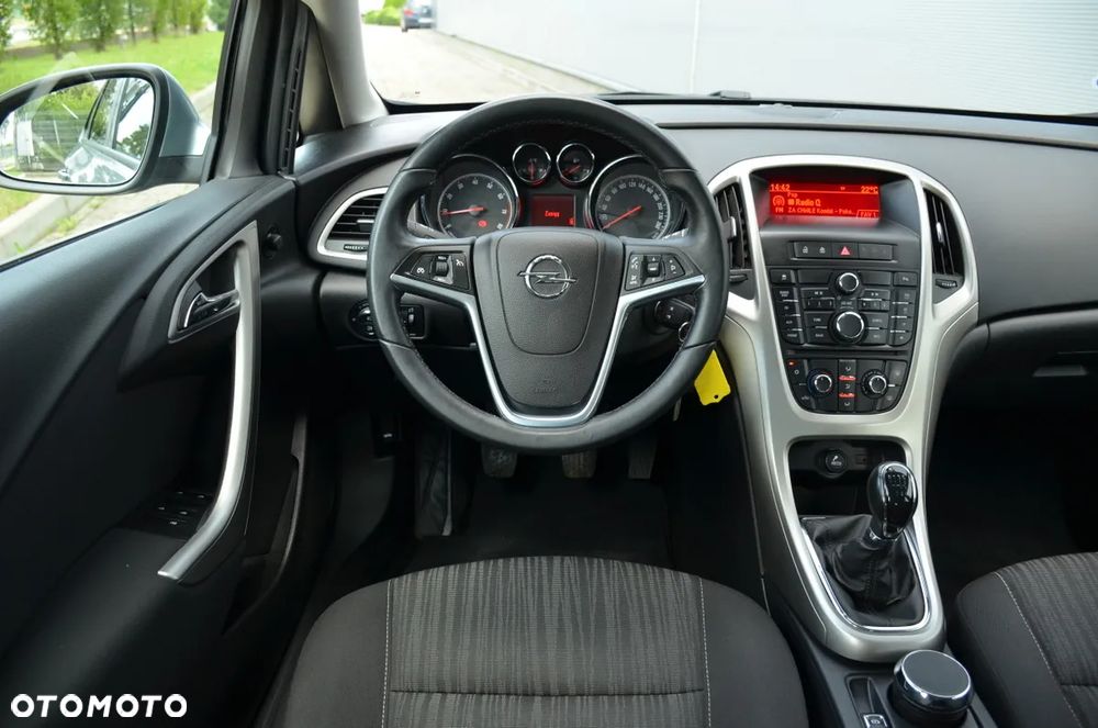 Opel Astra - 25