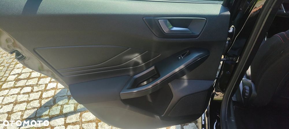 Ford Focus 1.5 EcoBlue Start-Stopp-System ST-LINE X - 12
