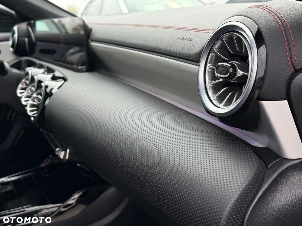 Mercedes-Benz CLA - 20