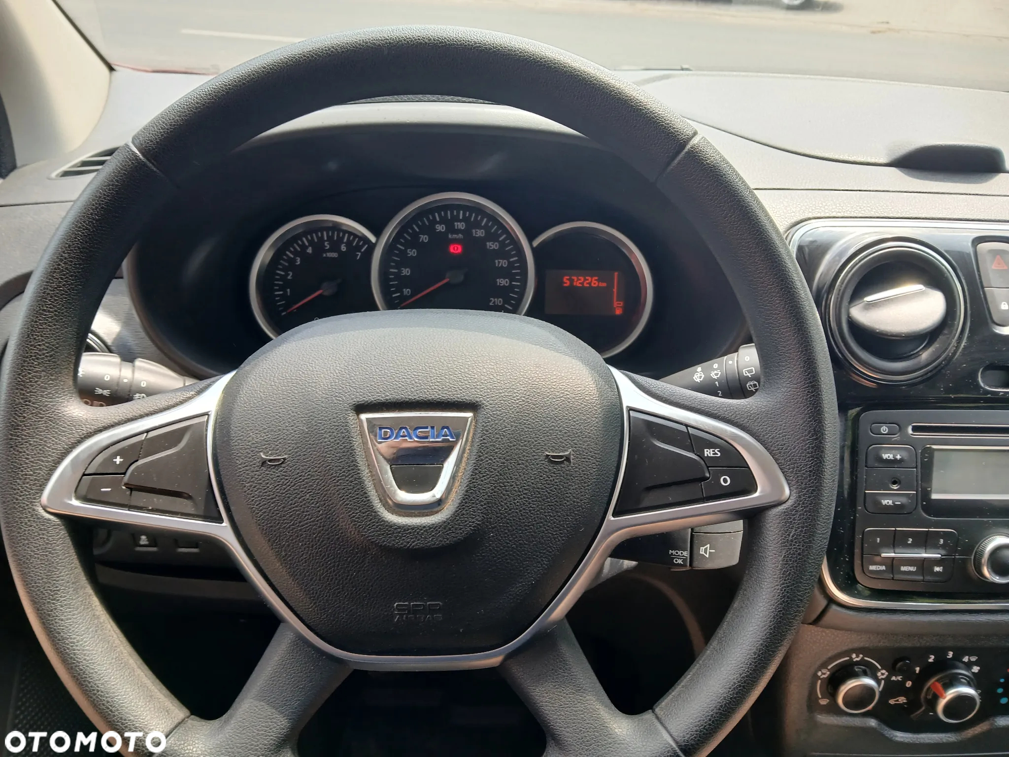 Dacia Lodgy TCe 100 GPF Comfort - 27