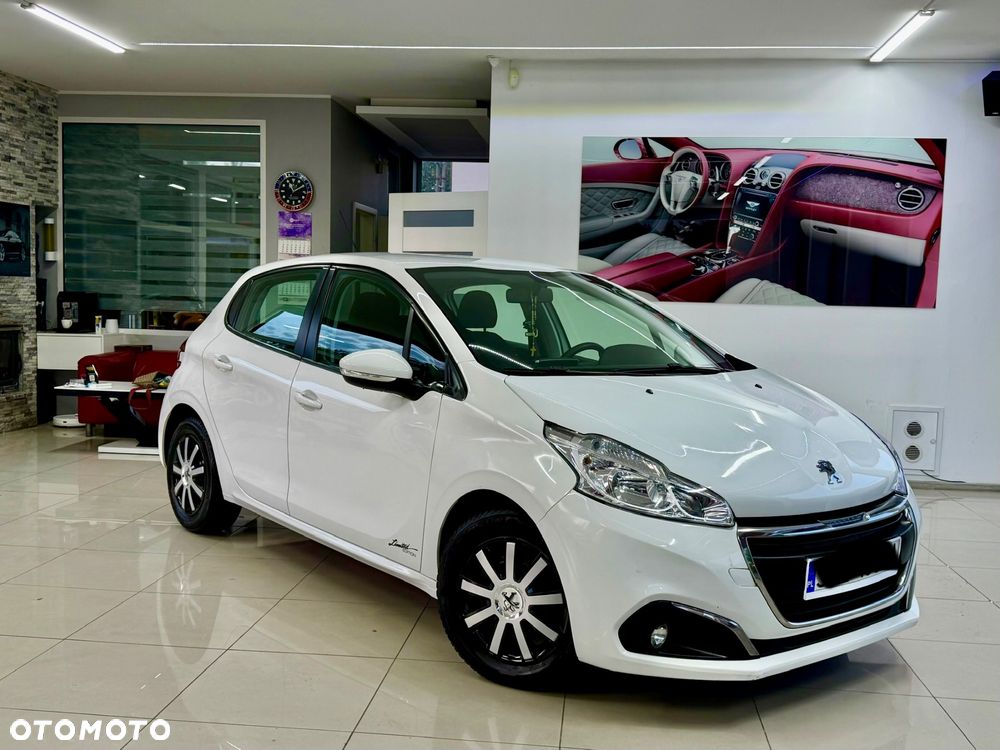 Peugeot 208 - 28