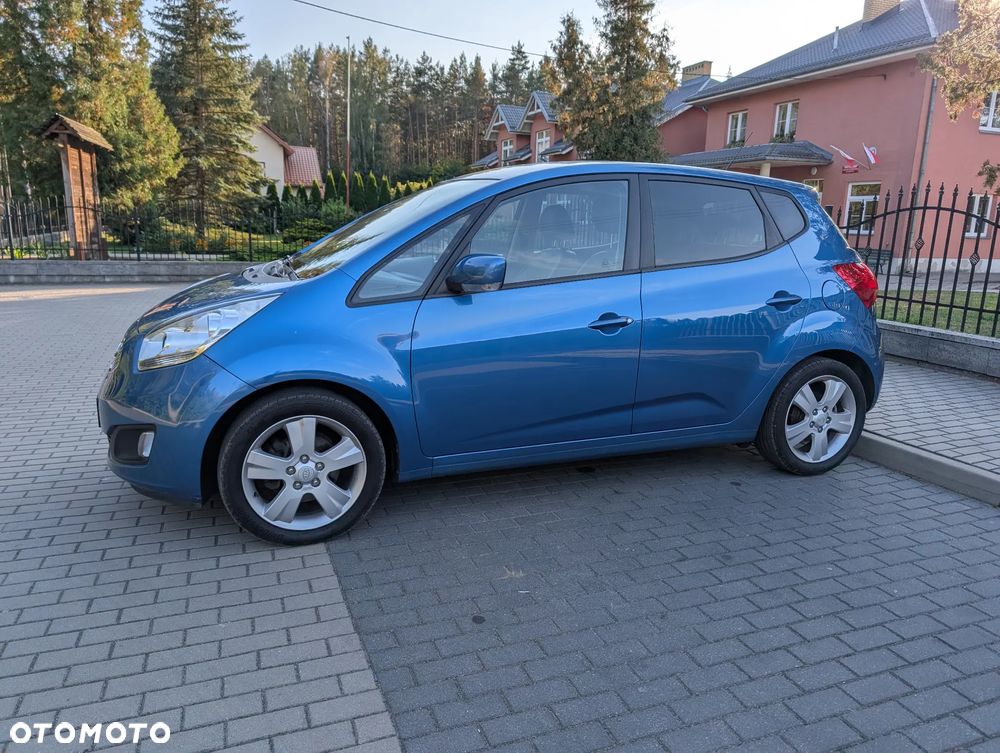 Kia Venga 1.6 L - 16