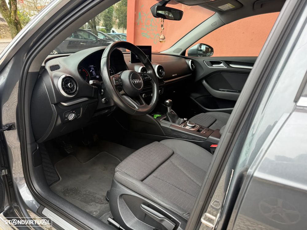 Audi A3 Sportback 1.6 TDI S-line - 11