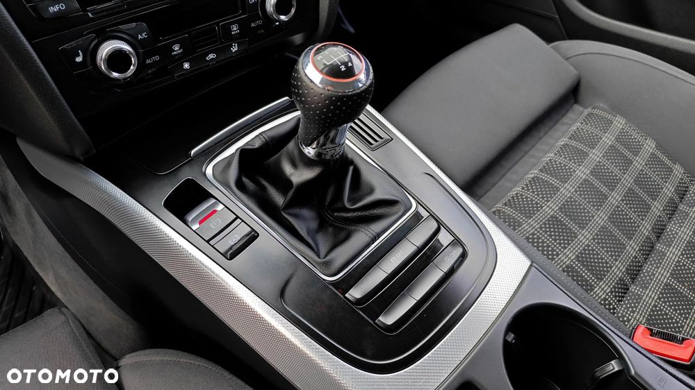 Audi A4 Avant 2.0 TDI DPF quattro Ambiente - 31