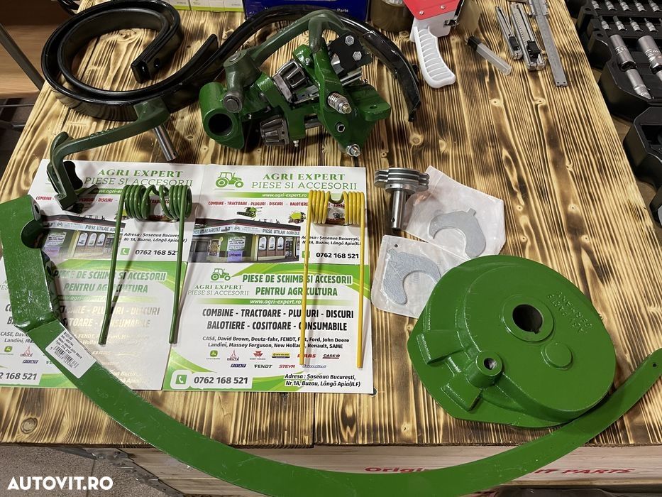 Piese presa de balotat Balotiera Baloti John Deere toate modelele 349 / 359 / 459 / 219 / 221 / 224T / 224WS / 332 / 332AT / 332T/WS / 336 / 336AT / 342AWS / 342T/WS / 346 / 346T/WS / 456A / 456AT / 456AWS / 456T/WS / 466A / 466AT / 466AWS / 466T/WS / CB300 - 1