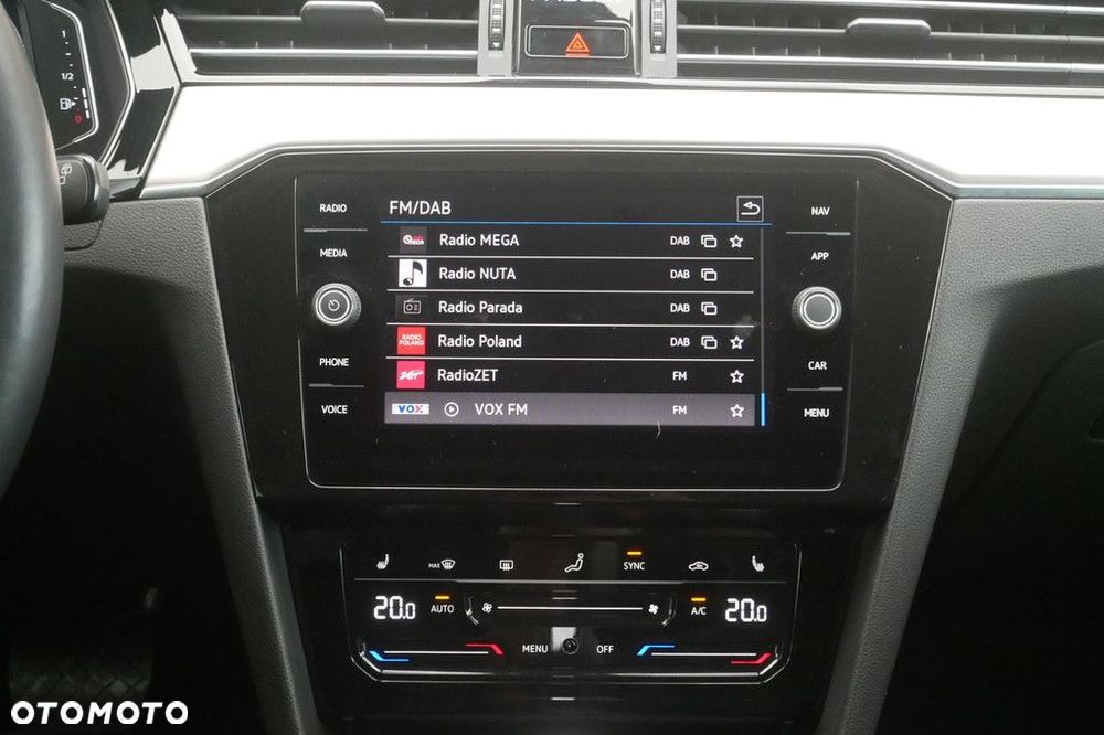 Volkswagen Passat Variant 2.0 TSI Elegance DSG - 10