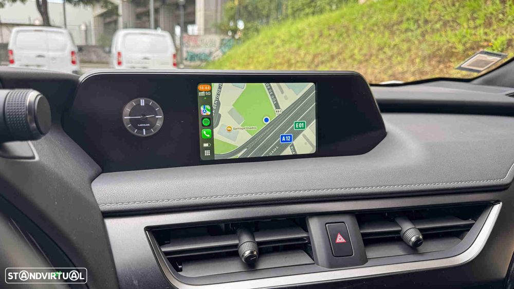 Lexus UX 250h Premium - 11