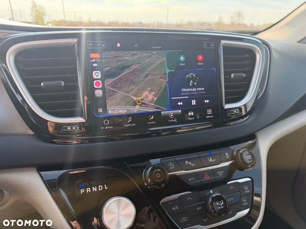 Chrysler Pacifica - 31