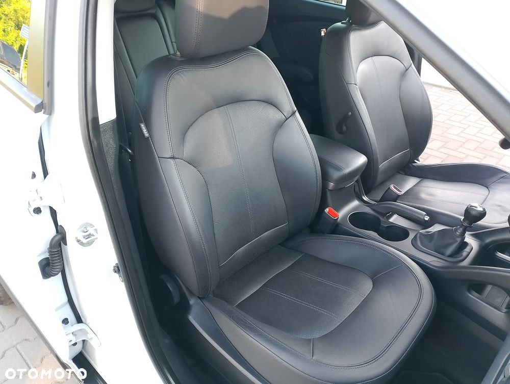 Hyundai ix35 2.0 CRDi Premium 2WD - 18