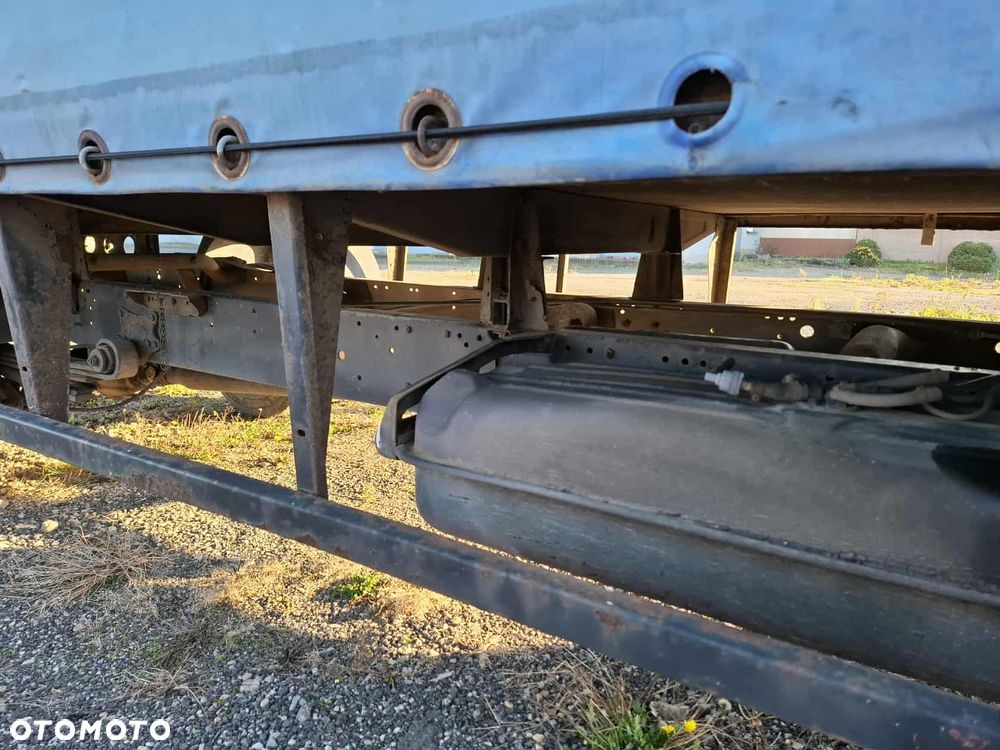 Mercedes-Benz 709D - 10